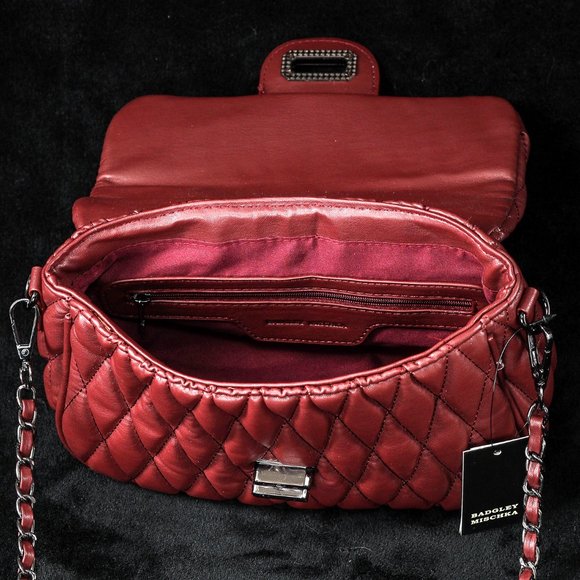 NWT Badgley Mischka | Plum & Silvertone Zig-Zag Quilted Logo Messenger Bag - Picture 6 of 6